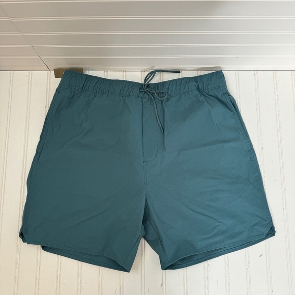 NEW J Crew Lined Large Lined Tech Short - Picture 1 of 8